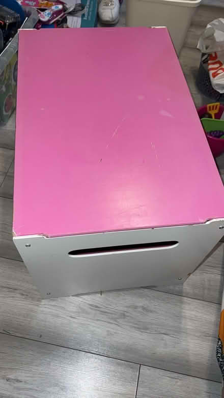 Photo of free Hello Kitty toy box (NW10) #3