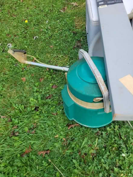 Photo of free Curb alert- Bunton/Willow Rd (Bunton/Willow) #1