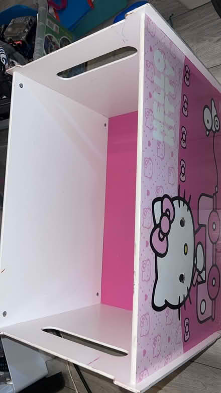 Photo of free Hello Kitty toy box (NW10) #2