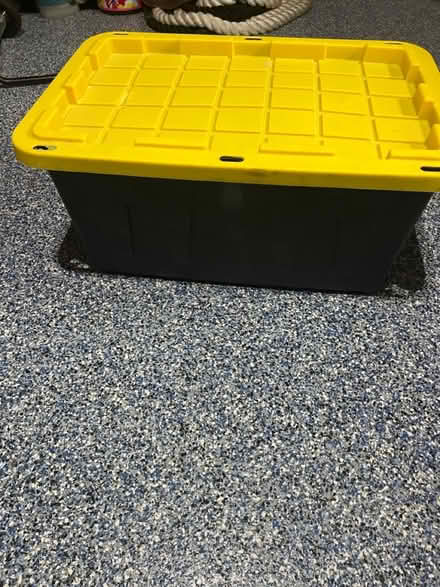 Photo of free Large plastic bin (Herndon) #1