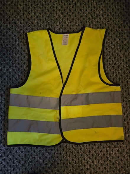 Photo of free Kids hi viz vest (St. Georges TF2) #1