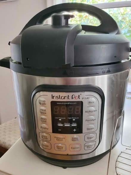 Photo of free Instant Pot, lightly used (8 Mile & Dequindre) #1