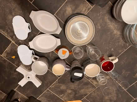Photo of free Glass And Crockery (Ravenfield S65) #2