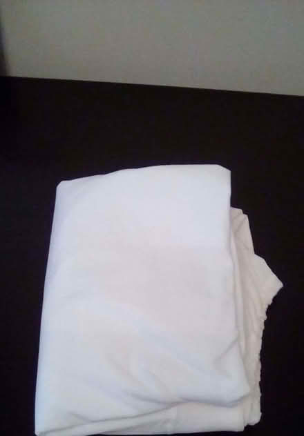 Photo of free Single white waterproof towelling fitted undersheet (Lower Earley RG6) #1