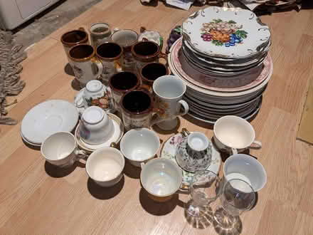 Photo of free State coffee cups and states plates (Battle Creek) #1