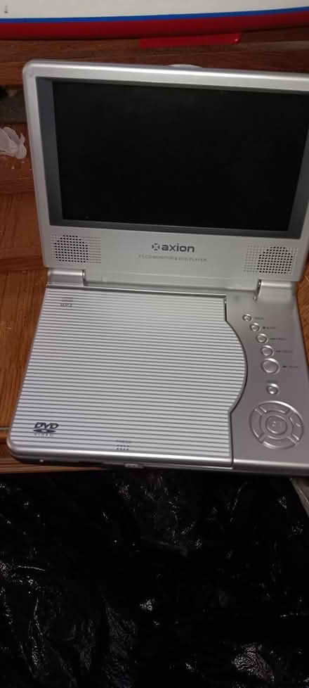 Photo of 7 inch monitor & dvd player (Detroit Marten Park) #1