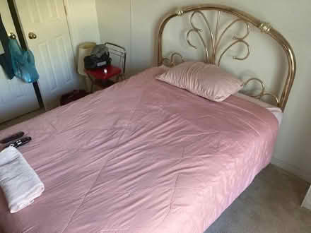 Photo of free mirrors and bed (Hampton, VA (Coliseum Central)) #2