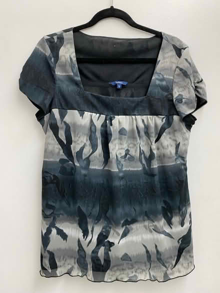 Photo of free Women’s top (XL) (Bloor/ The West Mall) #1