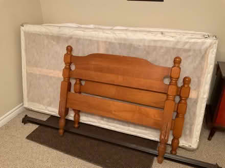 Photo of free Single bed (Manotick) #1