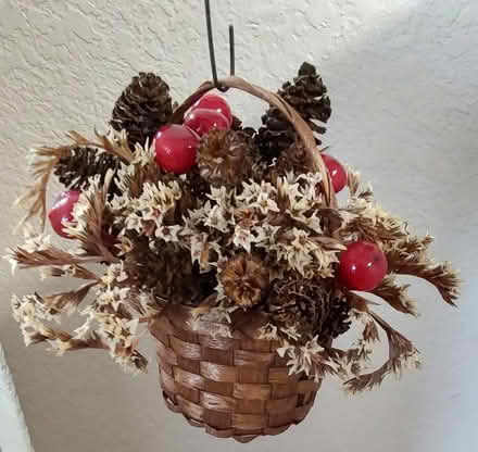 Photo of free Christmas ornaments with baskets ((south) Central Park - Denver) #2