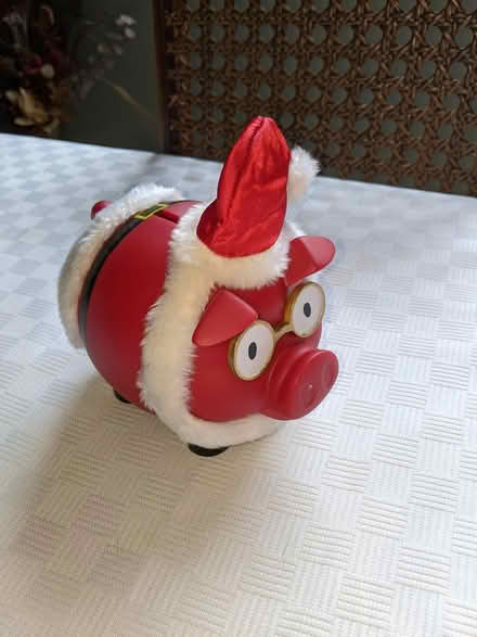 Photo of free Christmas piggy bank (Streetsville l5m1g7) #1