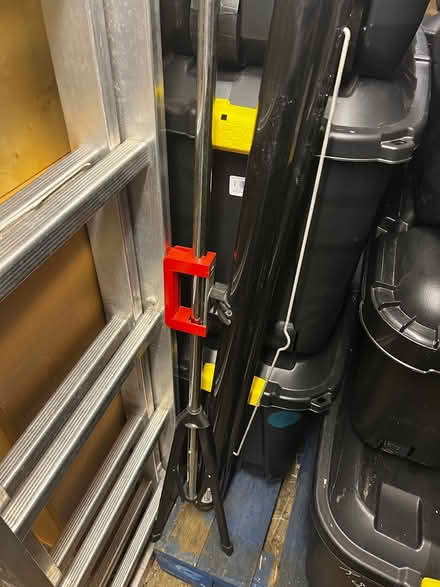 Photo of free Screen And Stand (RG22) #1