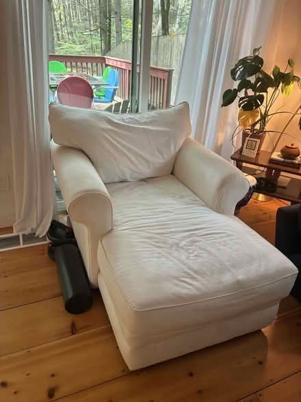 Photo of free Accent Chair / Chaise Lounge (Kerhonkson, NY) #1