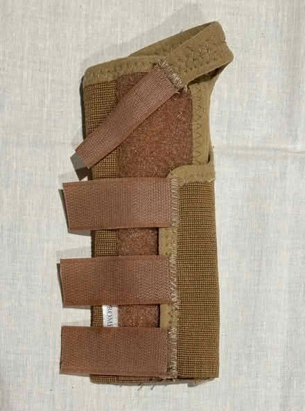 Photo of free Wrist support - left, medium (East Marden) #1