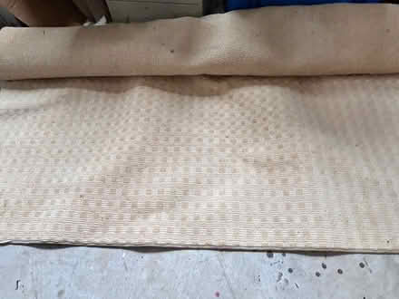 Photo of free white wool area rug (Mclean 22102) #1