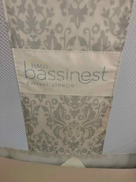 Photo of free Nice bassinet (Barrytown) #2