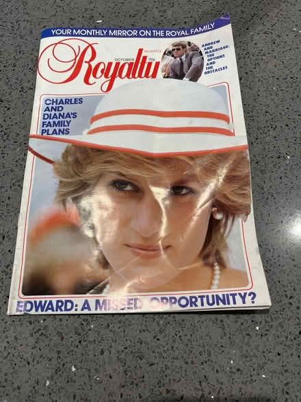 Photo of free Old ‘Royalty’ magazine. (The Triangle Estate RH15) #1