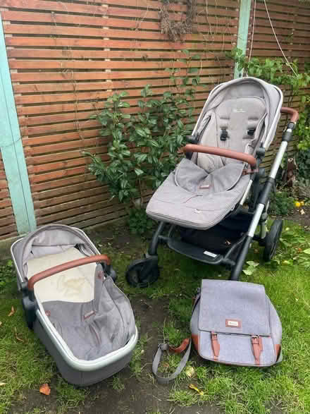 Photo of free Silvercross buggy pram and bag (Sundridge TN14) #1