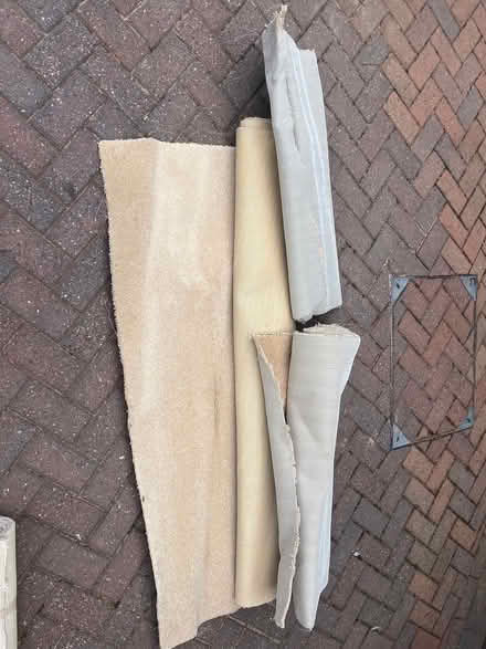 Photo of free Beige carpet offcuts (Collection B93 Knowle) (Knowle B93) #2