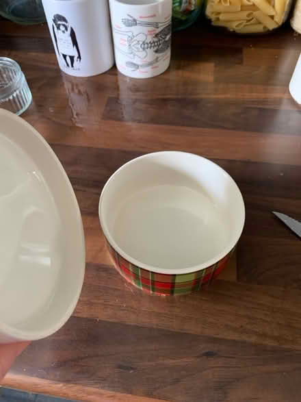 Photo of free Decorative dish (M32) #3