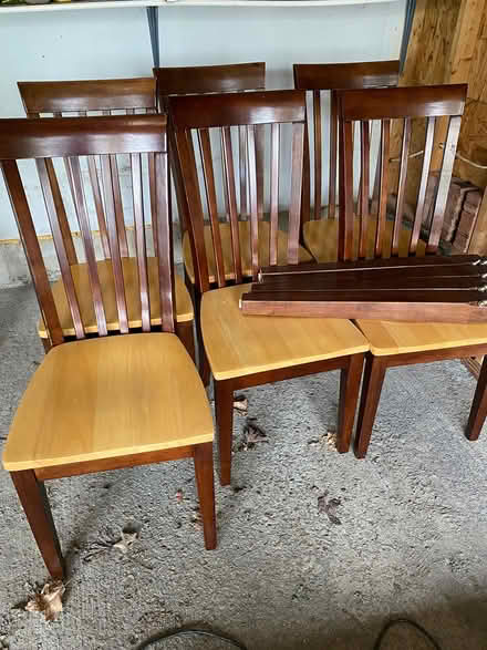 Photo of free Dining room table and chairs (Barrhaven) #2