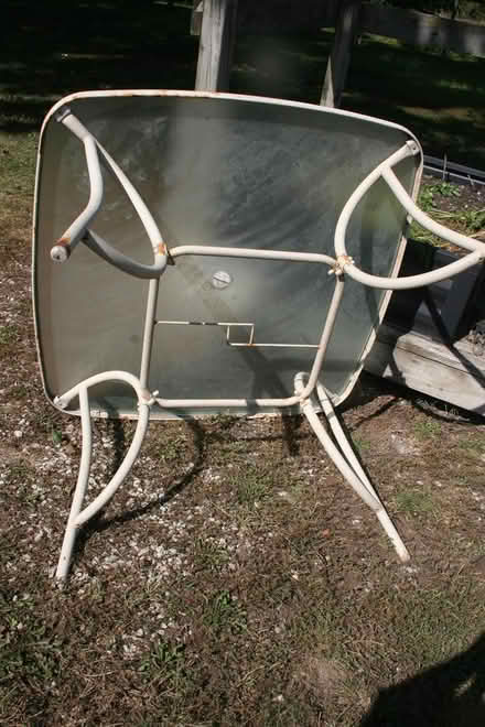 Photo of free patio table without umbrella (Big Timber & Randall Rd, Elgin) #3