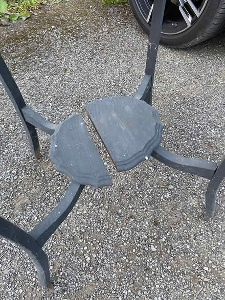 Photo of free Wooden round table (Draycott Staffordshire) #4