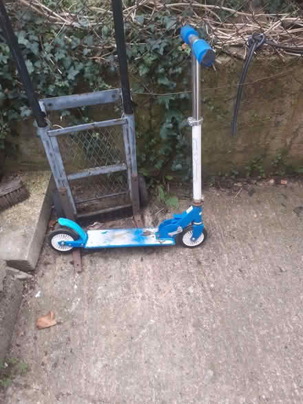 Photo of free 2 scooters (Bowbridge GL5) #1