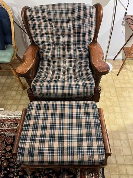 Photo of free comfy chair (Rockville) #1