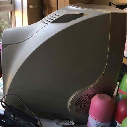 Photo of free Old Portable Silver Tv (Liverpool L6) #3