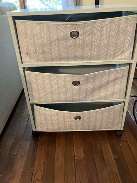 Photo of free Small 3-drawer stand (Jefferson Park) #1