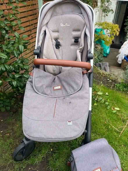 Photo of free Silvercross buggy pram and bag (Sundridge TN14) #2