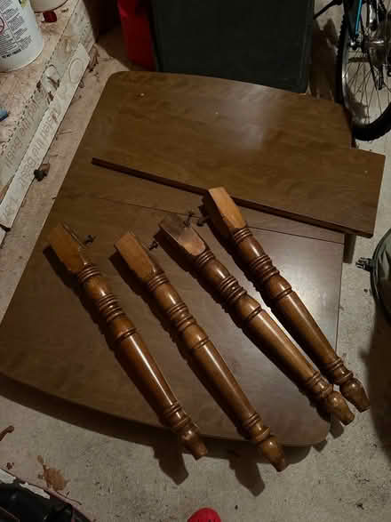 Photo of free Dining Table & 6 Chairs (Vernon, CT - near Henry Park) #4