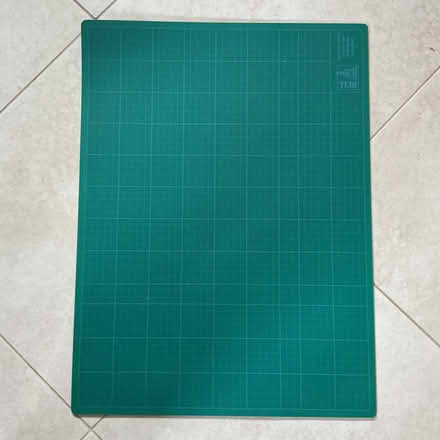 Photo of free Hobby cutting mat. (Ashen CO10) #1