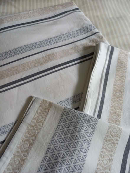 Photo of free King size duvet cover & pillowcases (West Yatton SN14) #2