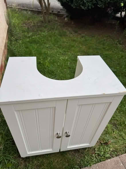 Photo of free Under sink cupboard (GL3) #1