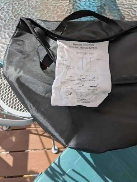 Photo of free Screen 'house' for Umbrella (Pawtucketville / Lowell) #2