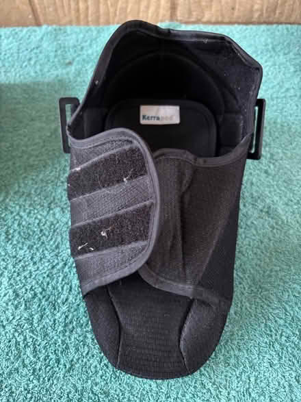 Photo of free Fracture boots (GL54) #2