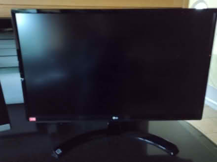 Photo of free WR8 0PY, LG Monitor (Naunton WR8) #1