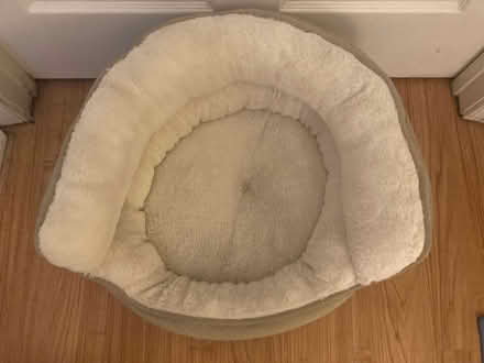 Photo of free Pet Bed - Cat/Small Dog - Howard Co (Scaggsville) #3