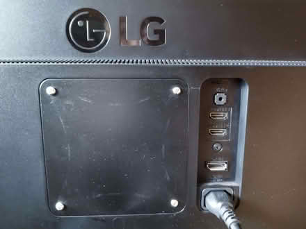 Photo of free WR8 0PY, LG Monitor (Naunton WR8) #2