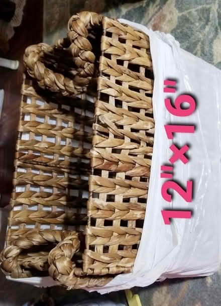 Photo of free Beautiful basket (Fordham Rd Bronx.) #1