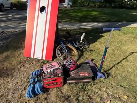 Photo of free Kids toys/sporting equipment (Glenview) #1