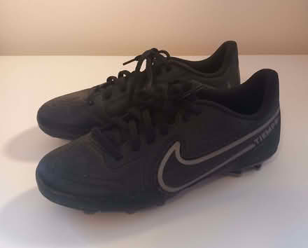 Photo of free Girls' football boots (Nike Tiempo size 4) (Oxford OX4) #1