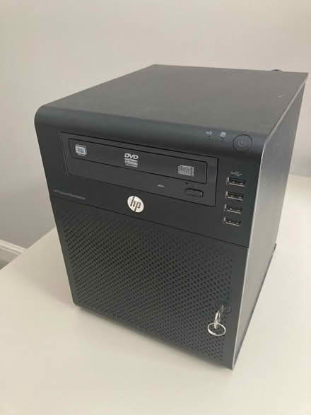 Photo of free Old HP computer server (Greenback EH10) #1