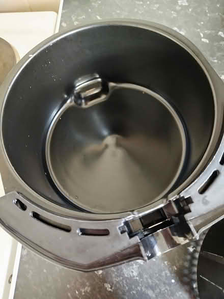 Photo of free Airfryer (Fallside G71) #2