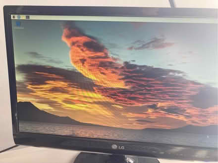 Photo of free Old HP computer server (Greenback EH10) #2