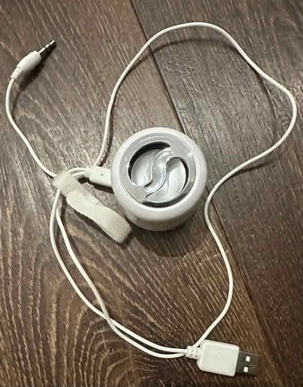 Photo of free USB Speaker (Chigwell IG7) #3