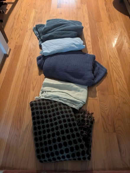 Photo of free Assorted linens (Columbia Heights) #1