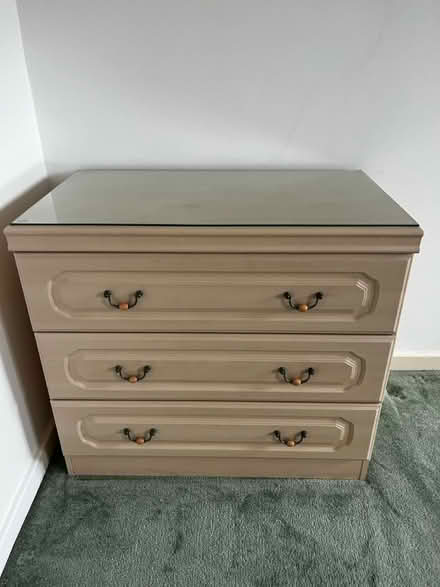 Photo of free Bedroom drawer set (Kemsing) #4